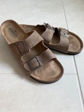 Men’s Woodstock Bert Suede Double-Buckle Cork Slide Sandals in Taupe
